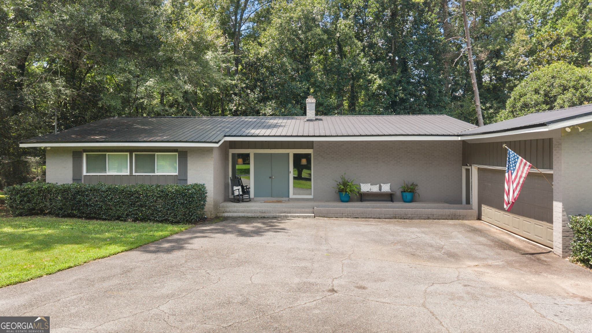 3 bedroom, 2 bathroom, 2,812 sq ft single family residence for sale at 101 Jenkins Drive, Eatonton, GA 31024 — photo 3