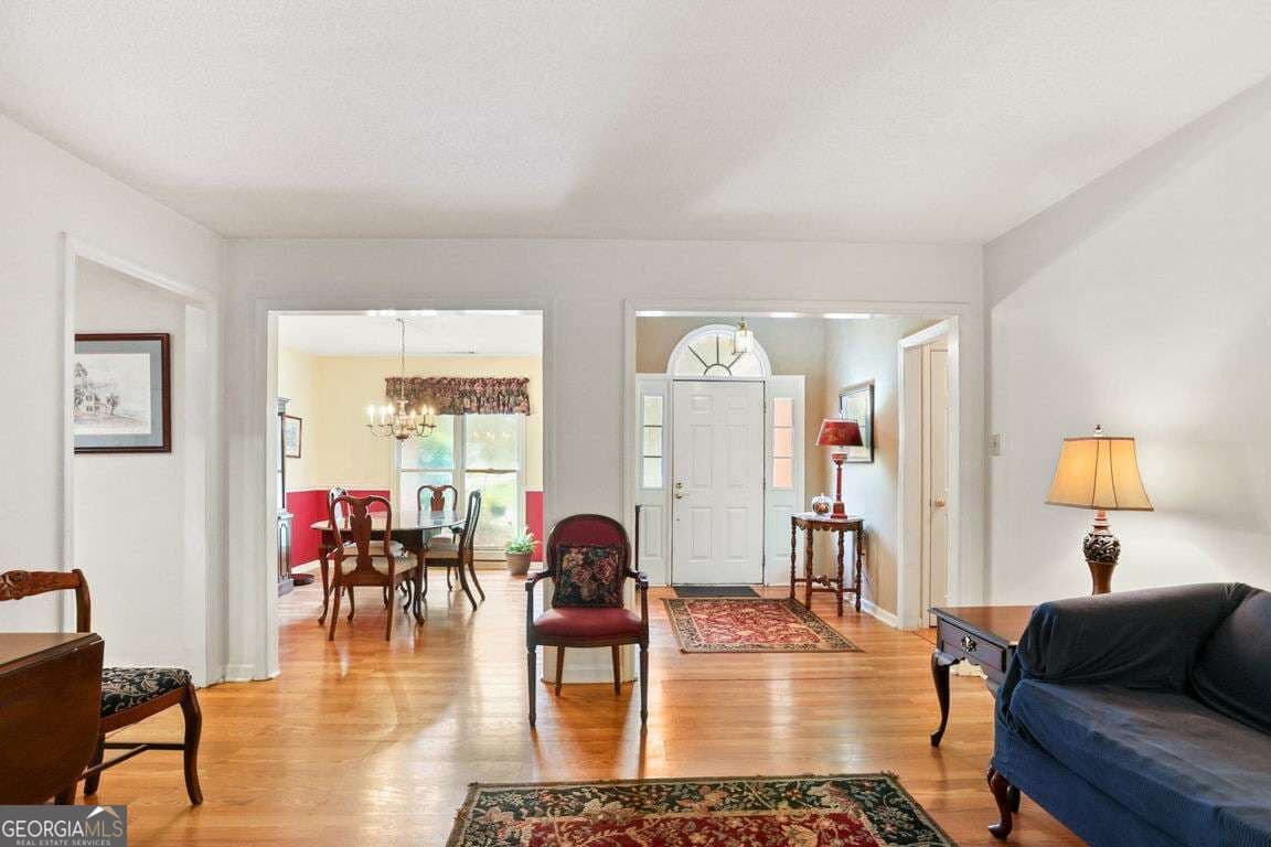 3 bedroom, 2 bathroom, 1,913 sq ft single family residence for sale at 105 Farringdon Circle, Savannah, GA 31410 — photo 10