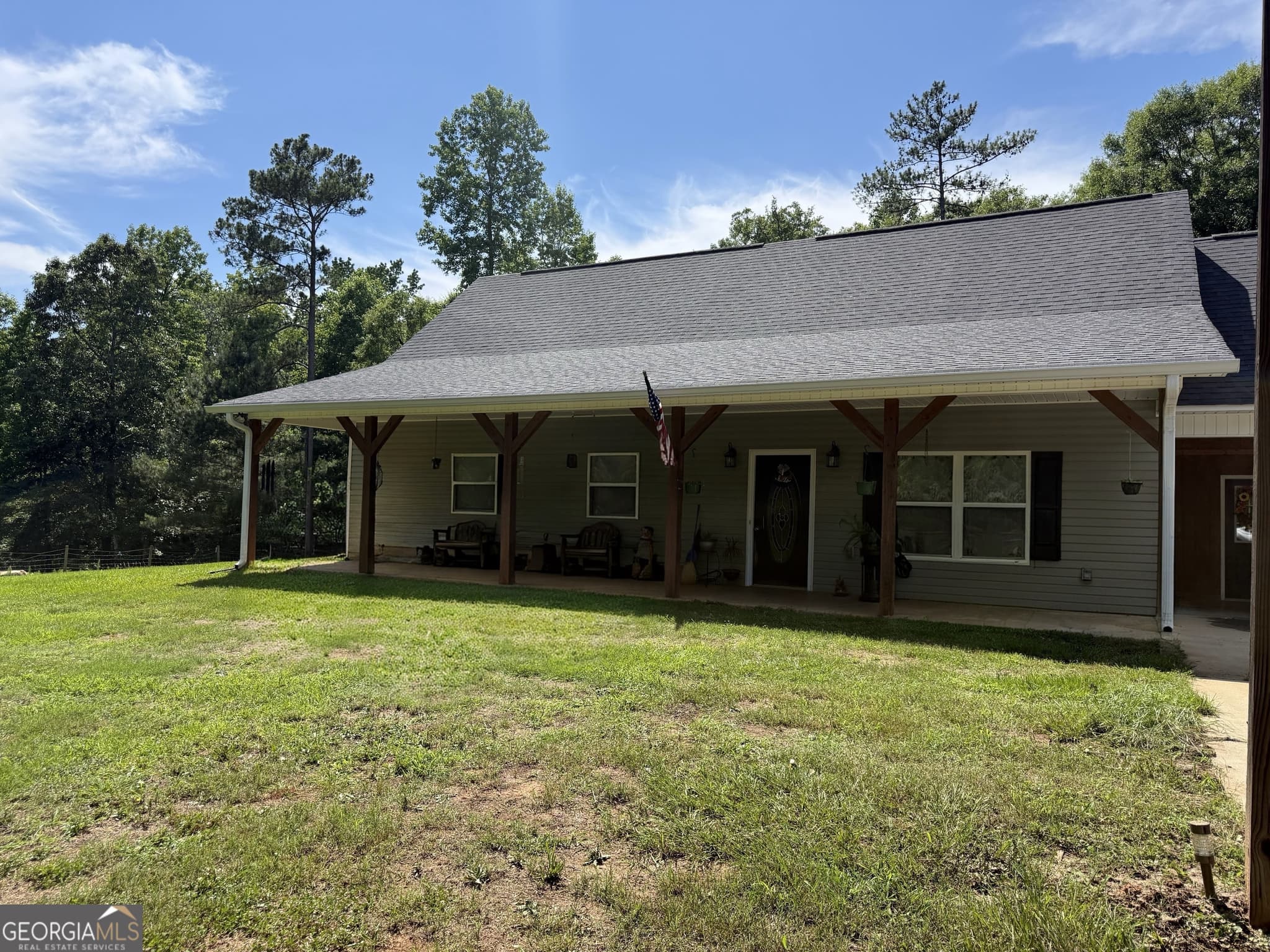 4 bedroom, 2.5 bathroom, 1,960 sq ft single family residence for sale at 408 Bowen Road, Milner, GA 30257