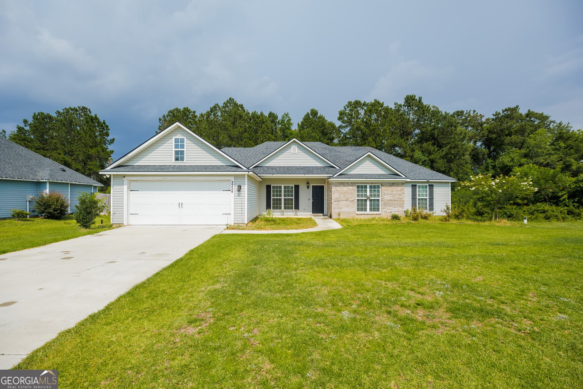 4 bedroom, 2 bathroom, 1,692 sq ft single family residence for sale at 3224 Kelsee Circle, Valdosta, GA 31605 — photo 3