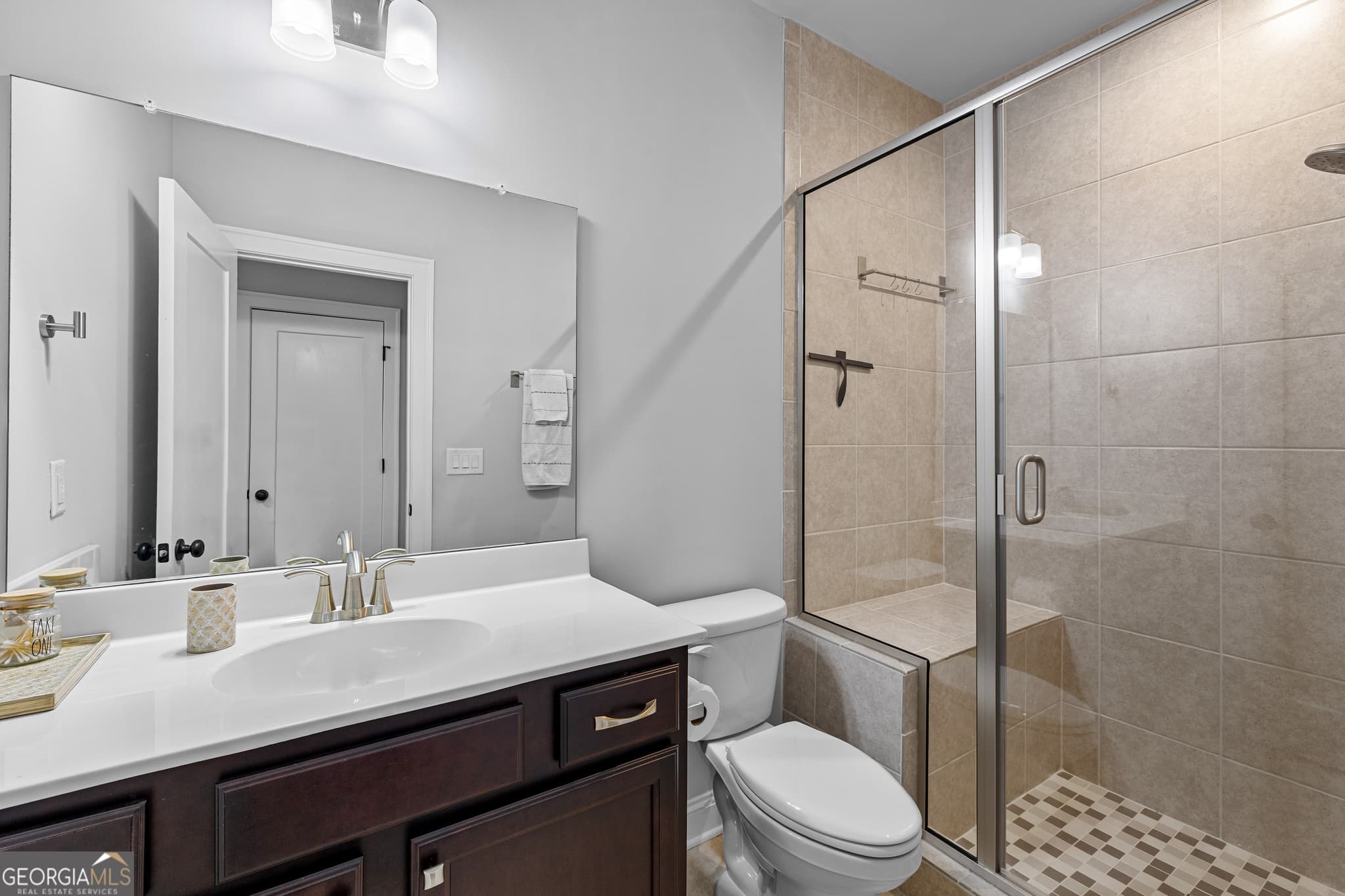 4 bedroom, 3.5 bathroom, 3,399 sq ft single family residence for sale at 319 Lanesborough Way, Peachtree City, GA 30269 — photo 7