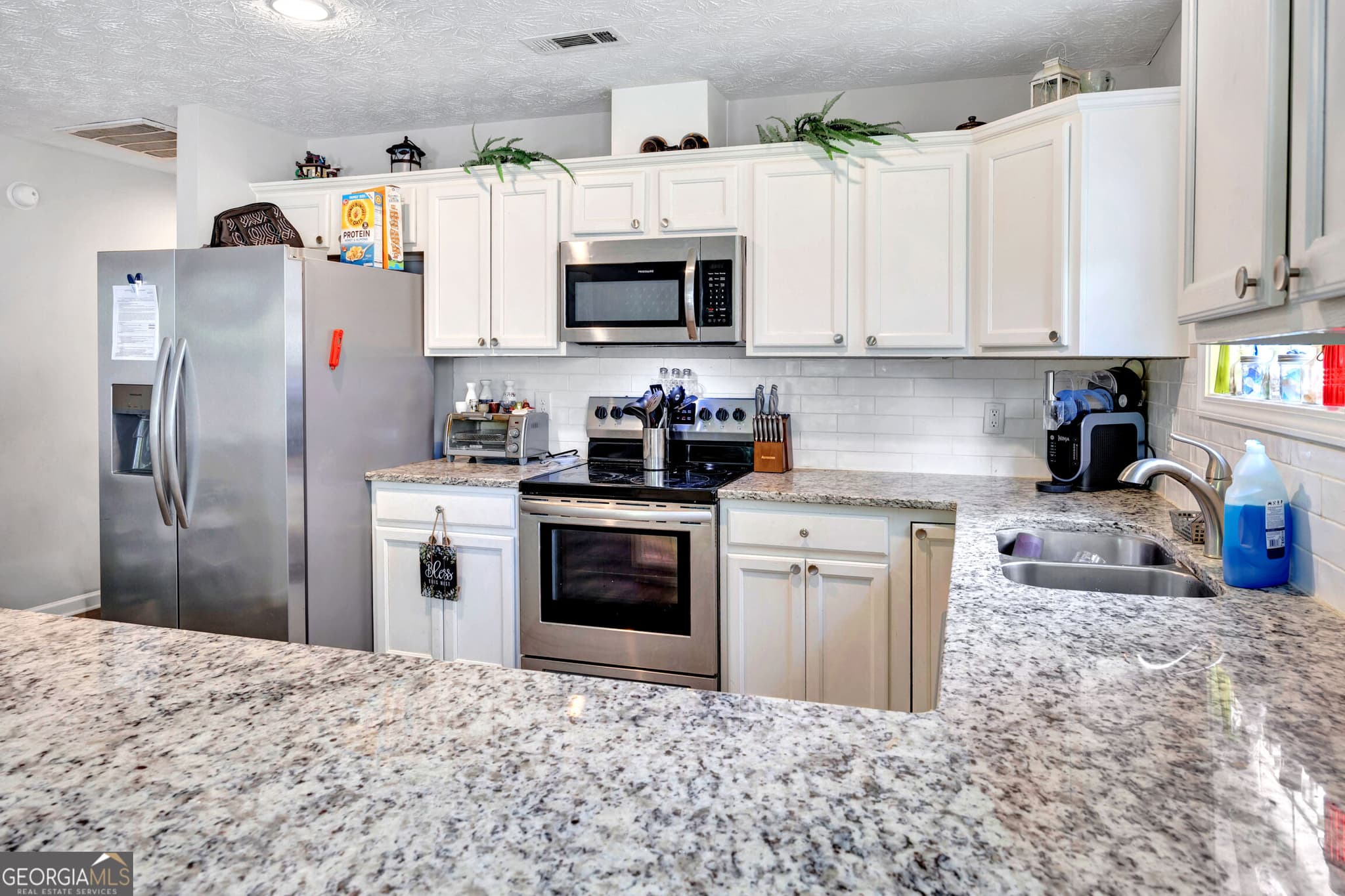 3 bedroom, 2 bathroom, 1,364 sq ft single family residence for sale at 1159 Bell Circle, Madison, GA 30650 — photo 7