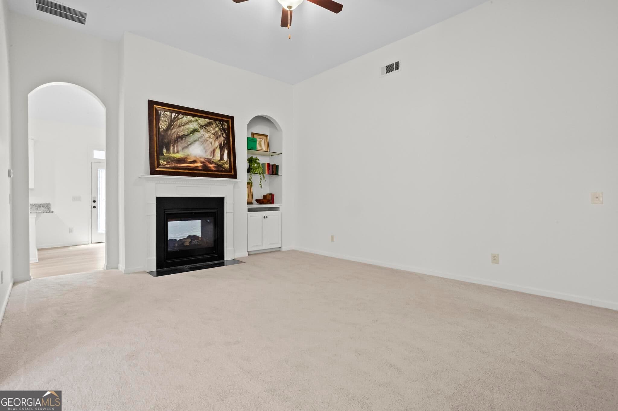 3 bedroom, 2 bathroom, 1,905 sq ft single family residence for sale at 152 Stonebridge Crossing, Newnan, GA 30265 — photo 6