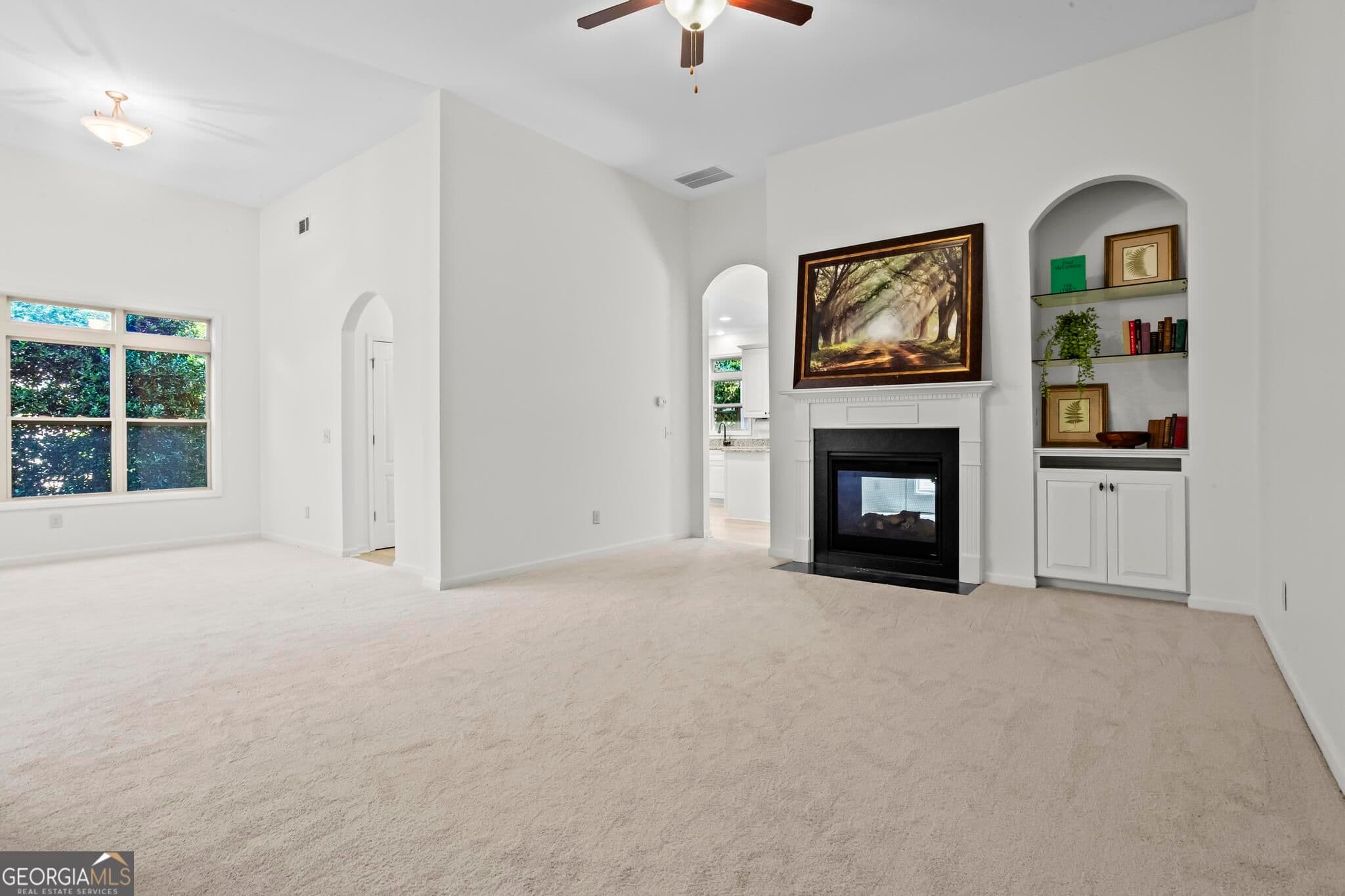 3 bedroom, 2 bathroom, 1,905 sq ft single family residence for sale at 152 Stonebridge Crossing, Newnan, GA 30265 — photo 7