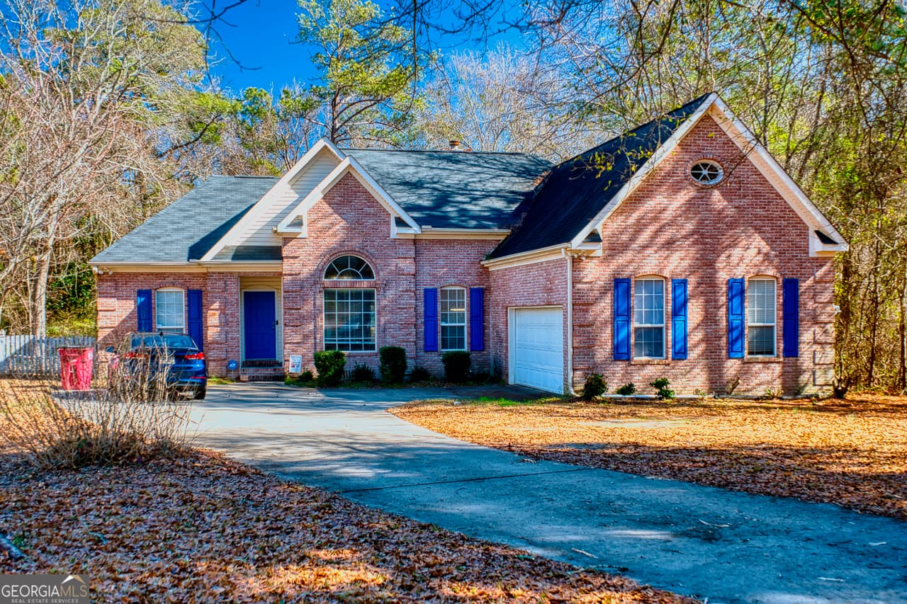 3 bedroom, 2 bathroom, 1,655 sq ft single family residence for sale at 221 Pendleton Court, Macon, GA 31216