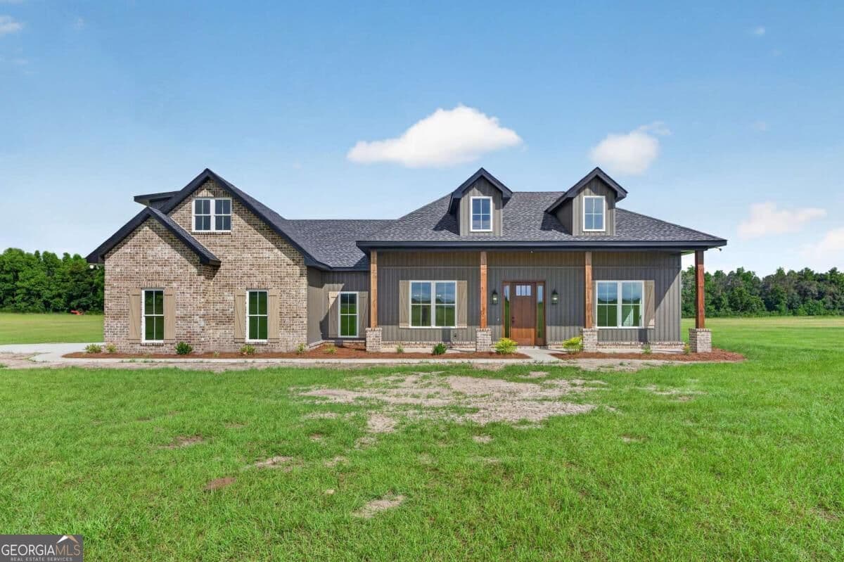 4 bedroom, 2 bathroom, 2,277 sq ft single family residence for sale at 3634 Highway 121, Blackshear, GA 31516 — photo 6