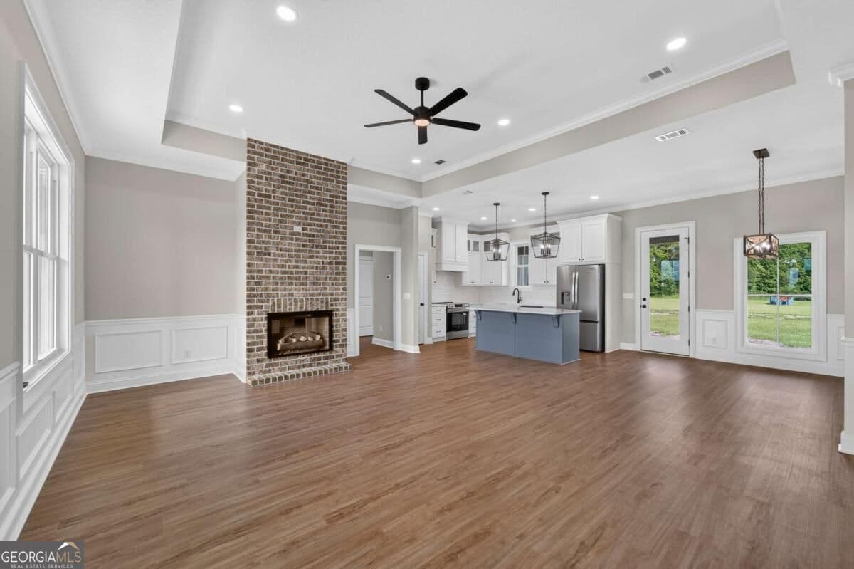 4 bedroom, 2 bathroom, 2,277 sq ft single family residence for sale at 3634 Highway 121, Blackshear, GA 31516 — photo 3