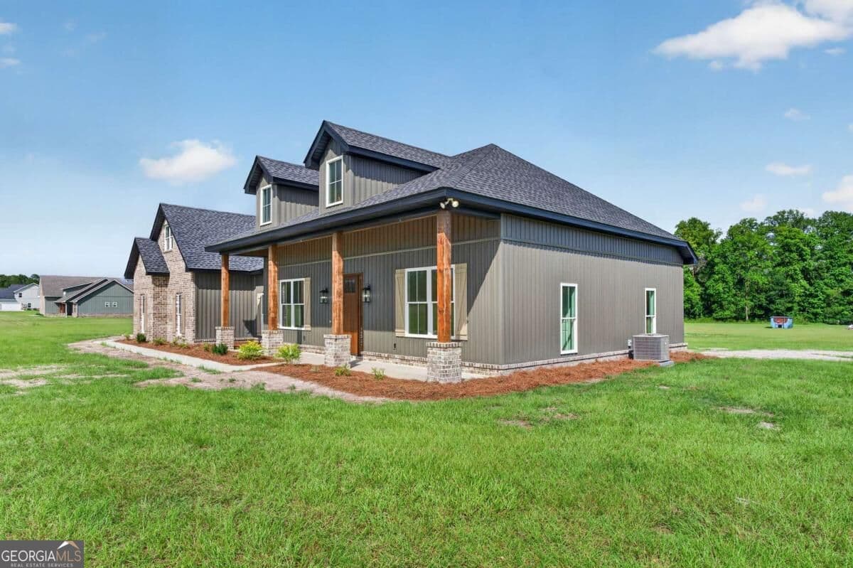 4 bedroom, 2 bathroom, 2,277 sq ft single family residence for sale at 3634 Highway 121, Blackshear, GA 31516 — photo 5
