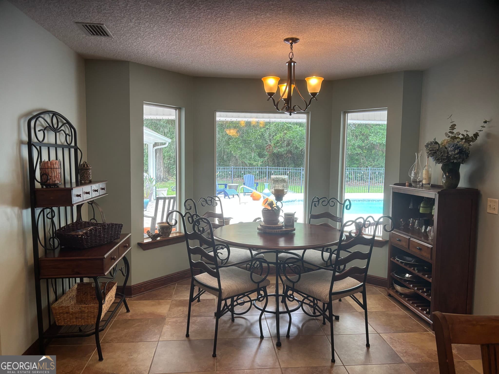3 bedroom, 2.5 bathroom, 2,406 sq ft single family residence for sale at 134 Spirit Lane, Brunswick, GA 31523 — photo 6