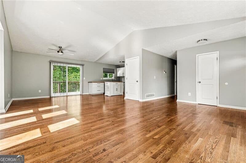 3 bedroom, 2 bathroom, 1,398 sq ft single family residence for sale at 3409 Hogan Drive, Kennesaw, GA 30152 — photo 6