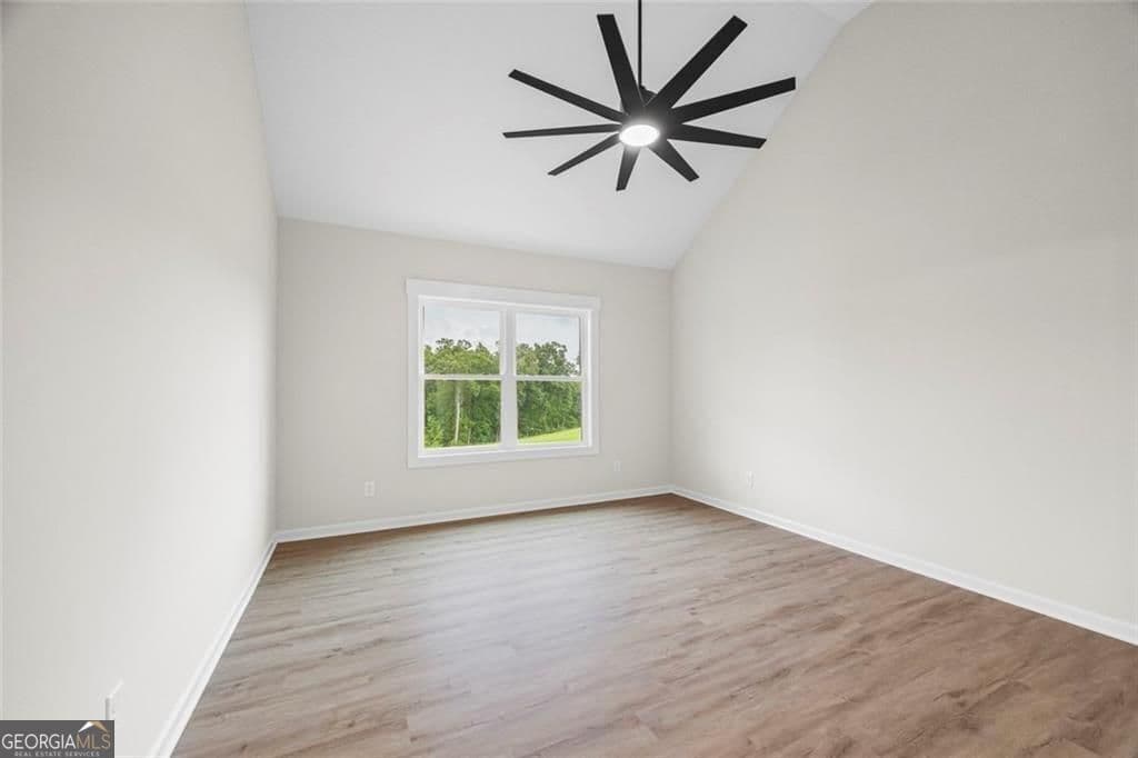3 bedroom, 2 bathroom, 1,516 sq ft single family residence for sale at 731 Racetrack Road, Toccoa, GA 30577 — photo 4