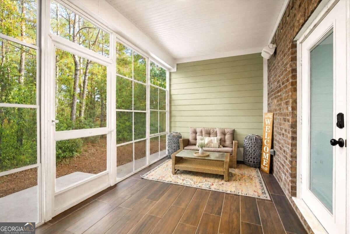 3 bedroom, 2.5 bathroom, 2,489 sq ft townhouse for sale at 106 Danbury Court, Pooler, GA 31322 — photo 3