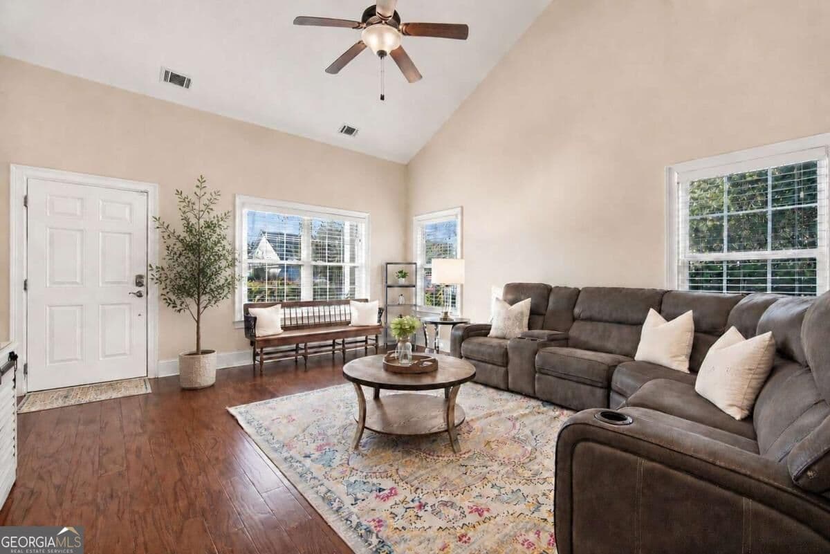 3 bedroom, 2.5 bathroom, 2,489 sq ft townhouse for sale at 106 Danbury Court, Pooler, GA 31322 — photo 5