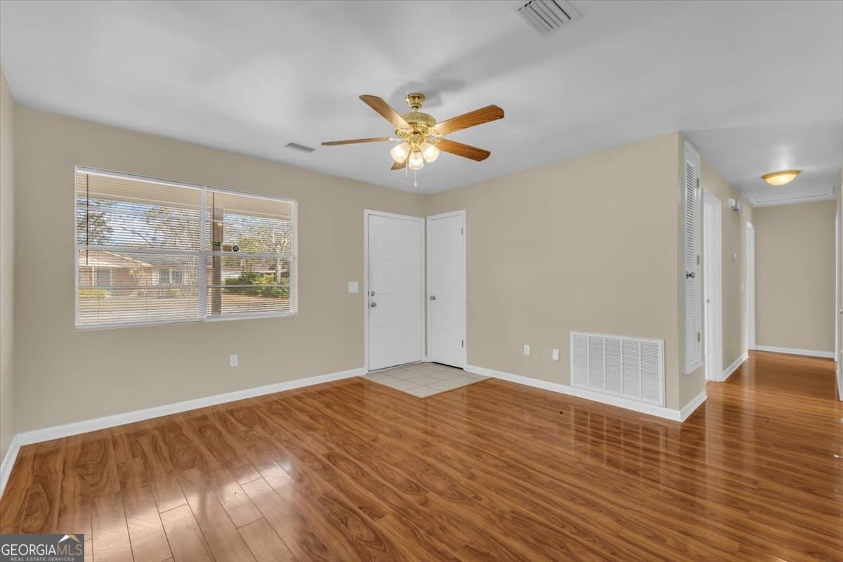 3 bedroom, 2 bathroom, 1,274 sq ft single family residence for sale at 121 Deerwood Court, Hinesville, GA 31313 — photo 6
