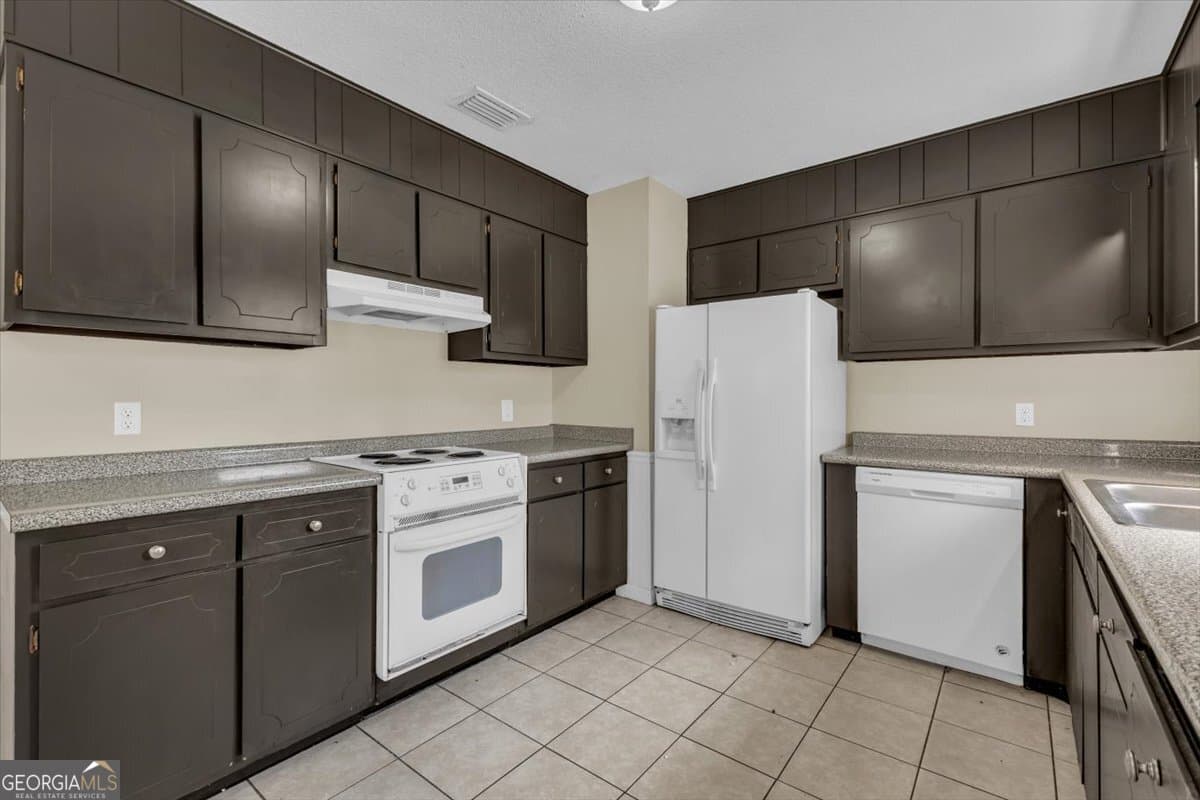 3 bedroom, 2 bathroom, 1,274 sq ft single family residence for sale at 121 Deerwood Court, Hinesville, GA 31313 — photo 10