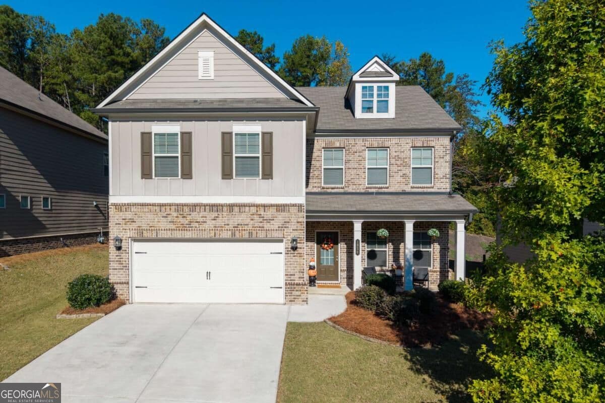 5 bedroom, 4 bathroom, 2,842 sq ft single family residence for sale at 1826 Holman Forest Drive, Hoschton, GA 30548 — photo 1 of 62
