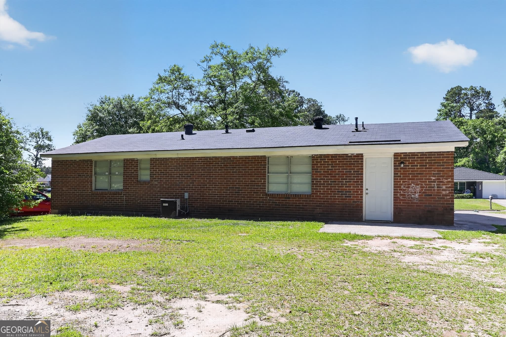 3 bedroom, 2 bathroom, 1,300 sq ft single family residence for sale at 3710 Massoit Drive, Augusta, GA 30906 — photo 2