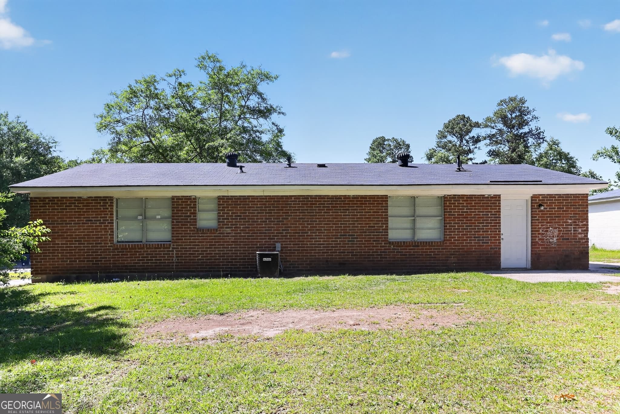 3 bedroom, 2 bathroom, 1,300 sq ft single family residence for sale at 3710 Massoit Drive, Augusta, GA 30906 — photo 6