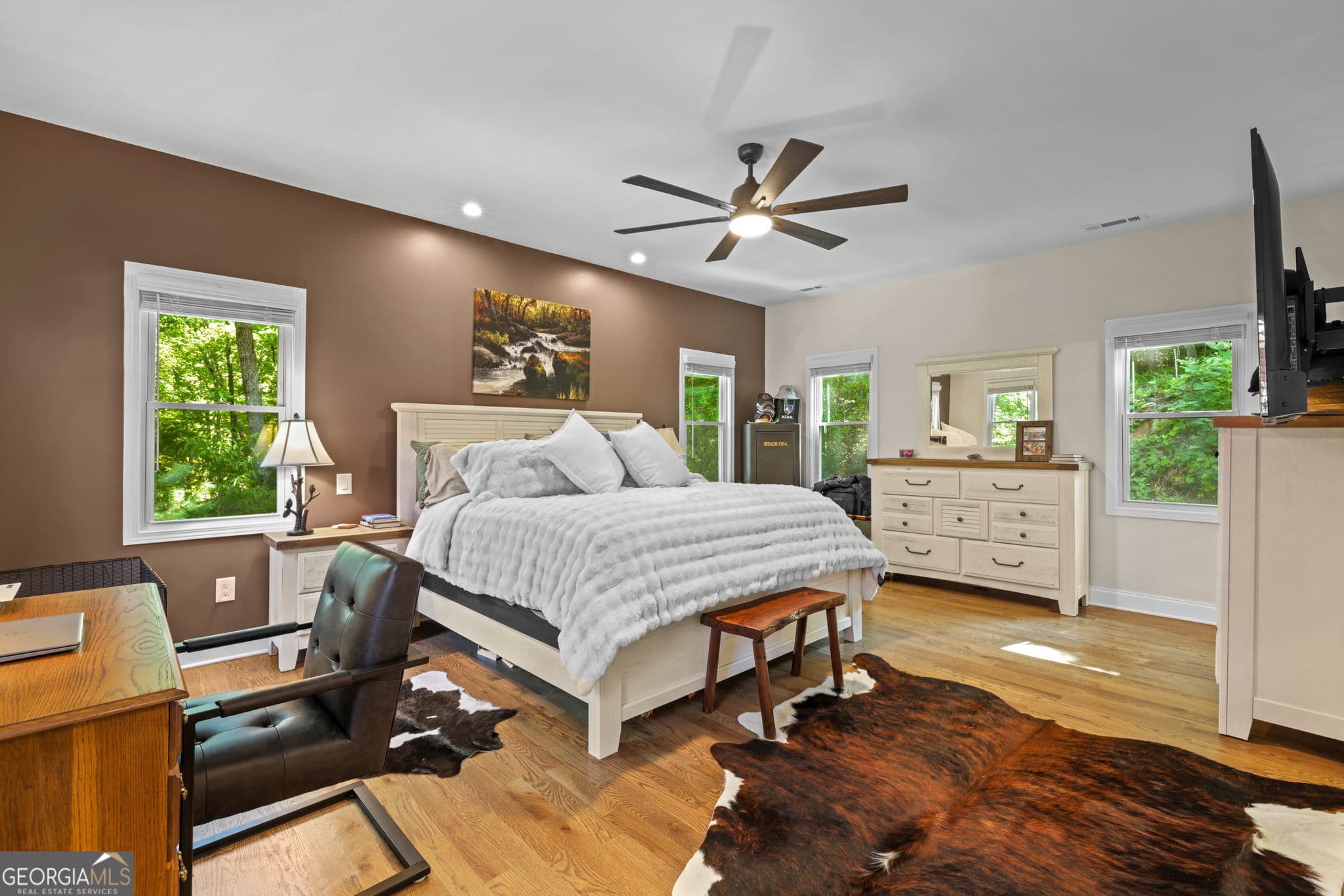 3 bedroom, 2.5 bathroom, 1,812 sq ft single family residence for sale at 613 Abby Lane, Clayton, GA 30525 — photo 2