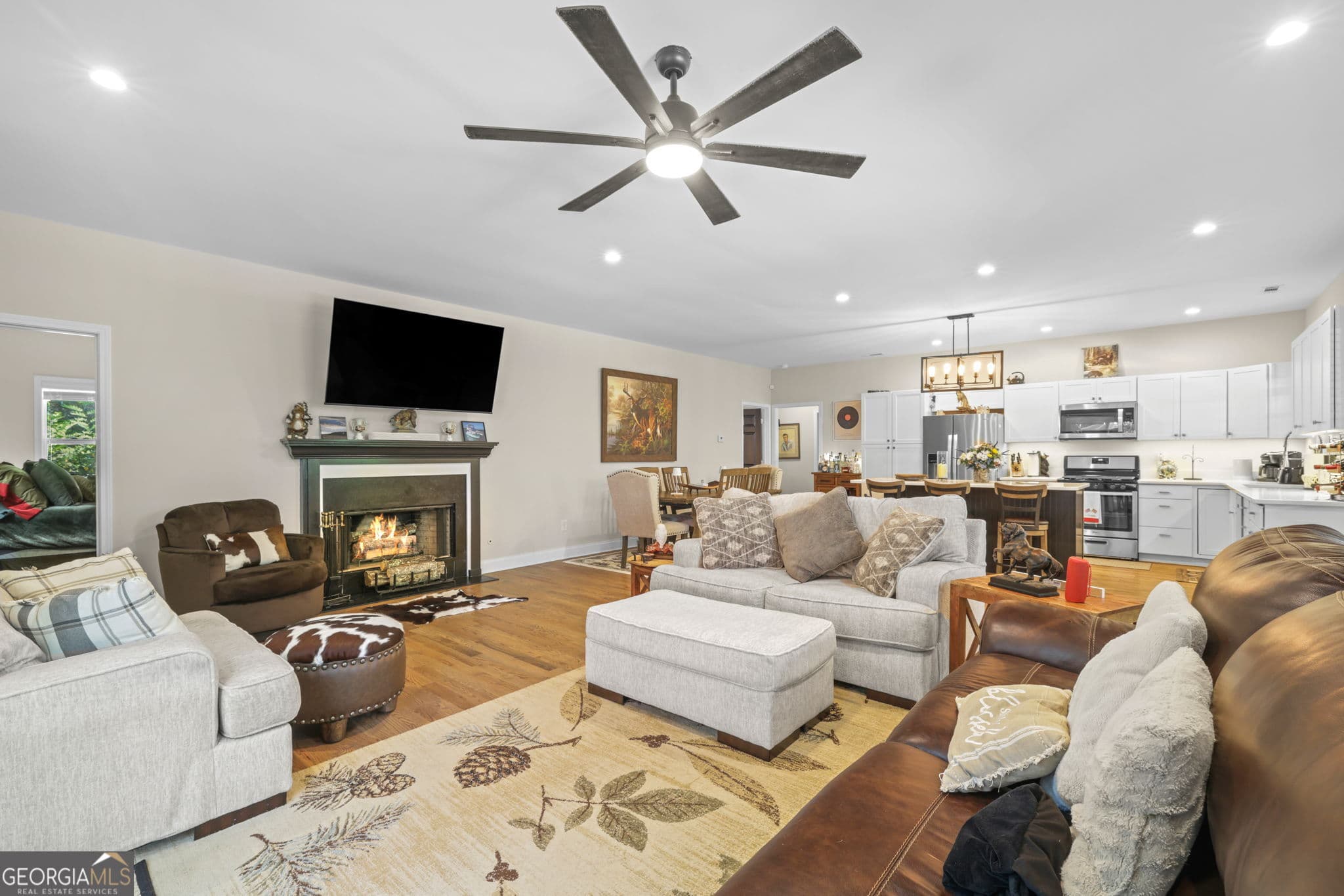 3 bedroom, 2.5 bathroom, 1,812 sq ft single family residence for sale at 613 Abby Lane, Clayton, GA 30525 — photo 7