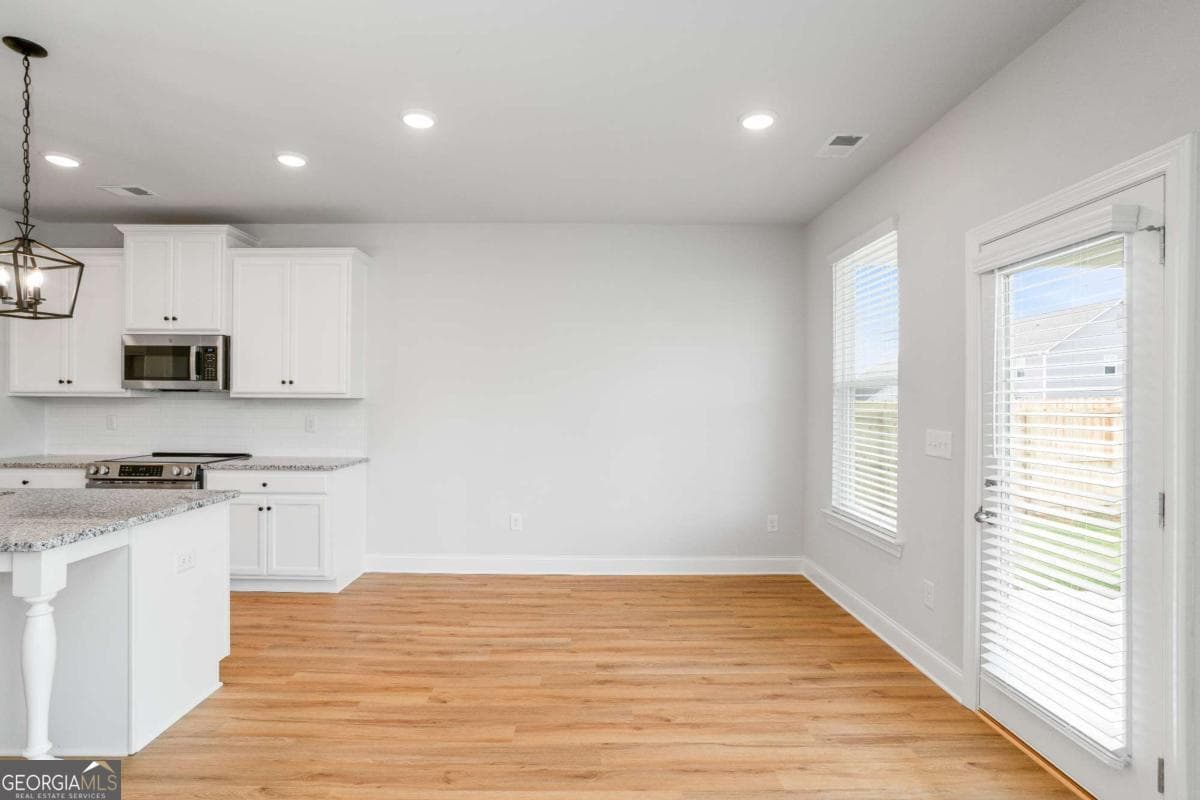 5 bedroom, 3 bathroom, 2,676 sq ft single family residence for sale at 12 Glengarry Court LOT 255, Adairsville, GA 30103 — photo 9