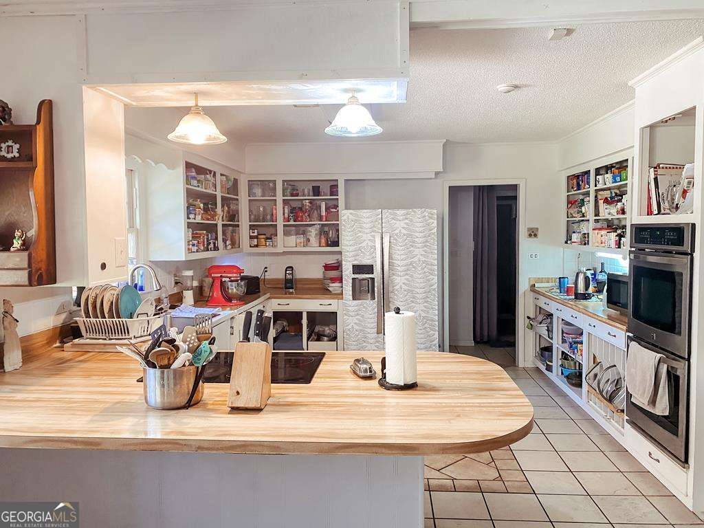 5 bedroom, 3 bathroom, 3,012 sq ft single family residence for sale at 172 W Leo Trapnell Avenue, Lyons, GA 30436 — photo 3