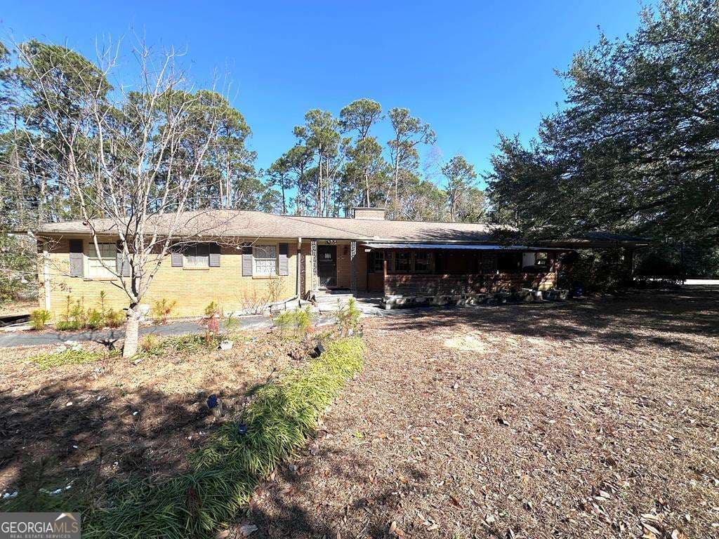 5 bedroom, 3 bathroom, 3,012 sq ft single family residence for sale at 172 W Leo Trapnell Avenue, Lyons, GA 30436
