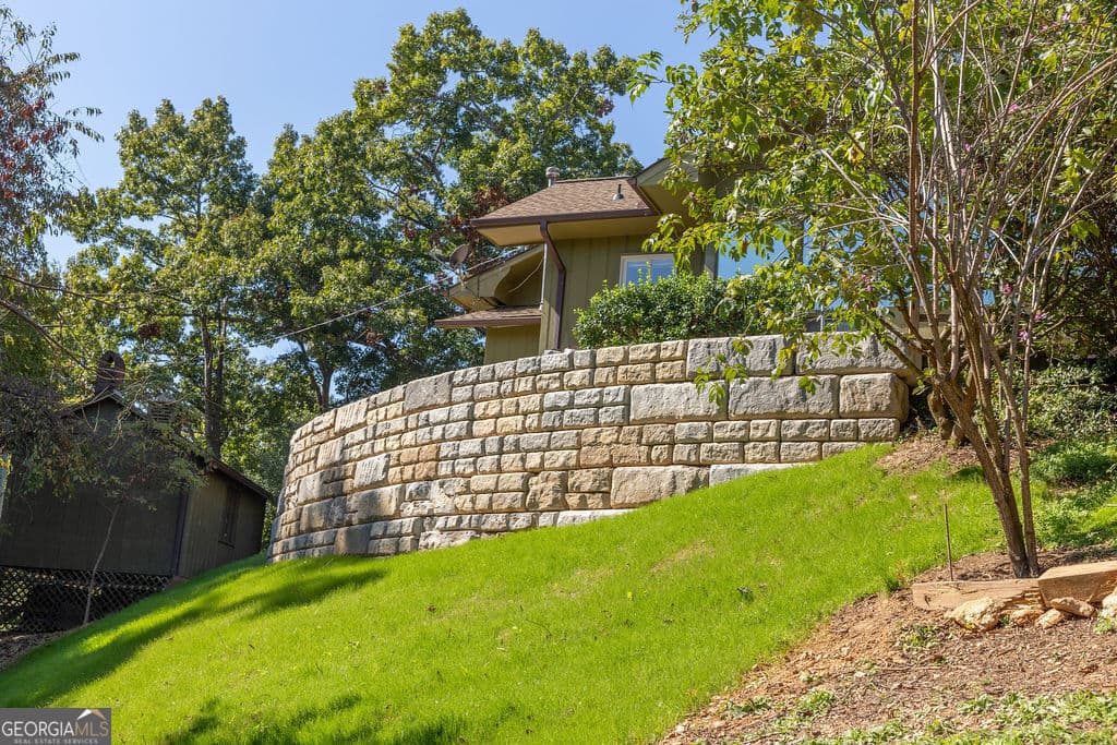 3 bedroom, 2 bathroom, 1,556 sq ft single family residence for sale at 419 Ridge Cliff, Marble, NC 28905 — photo 10