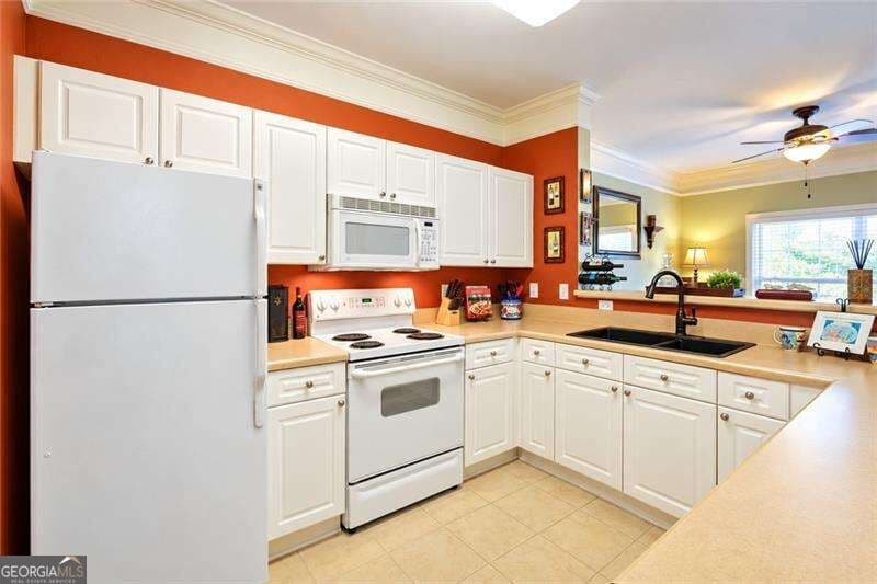 1 bedroom, 1 bathroom, 727 sq ft condominium for sale at 1724 Whitemarsh Way, Savannah, GA 31410 — photo 7