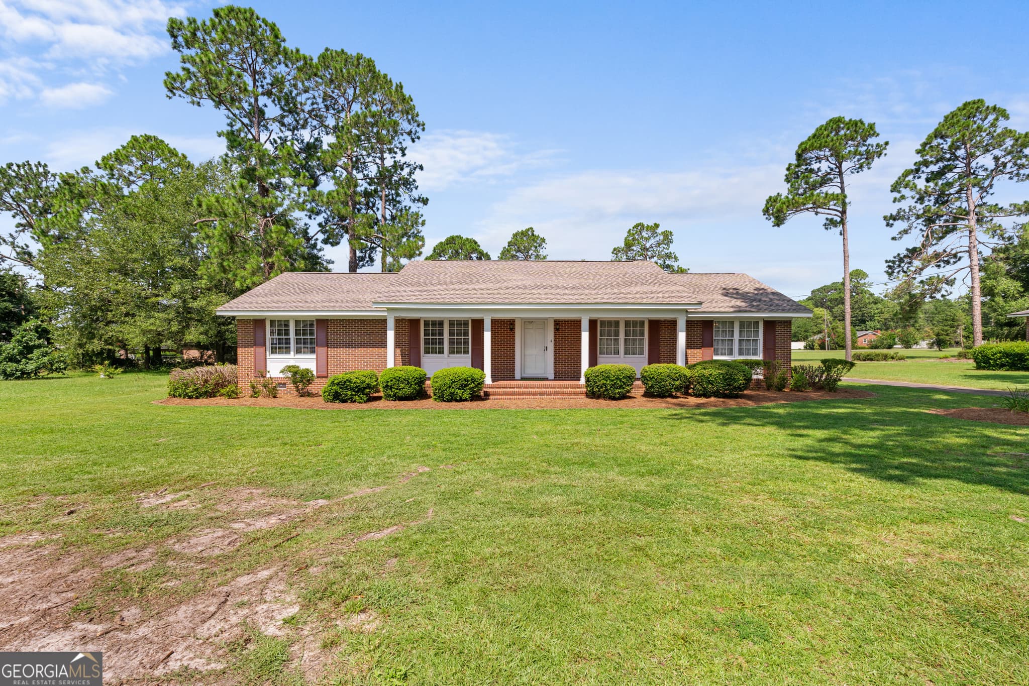 3 bedroom, 2 bathroom, 2,124 sq ft single family residence sold at 821 Harvey Street, Millen, GA 30442