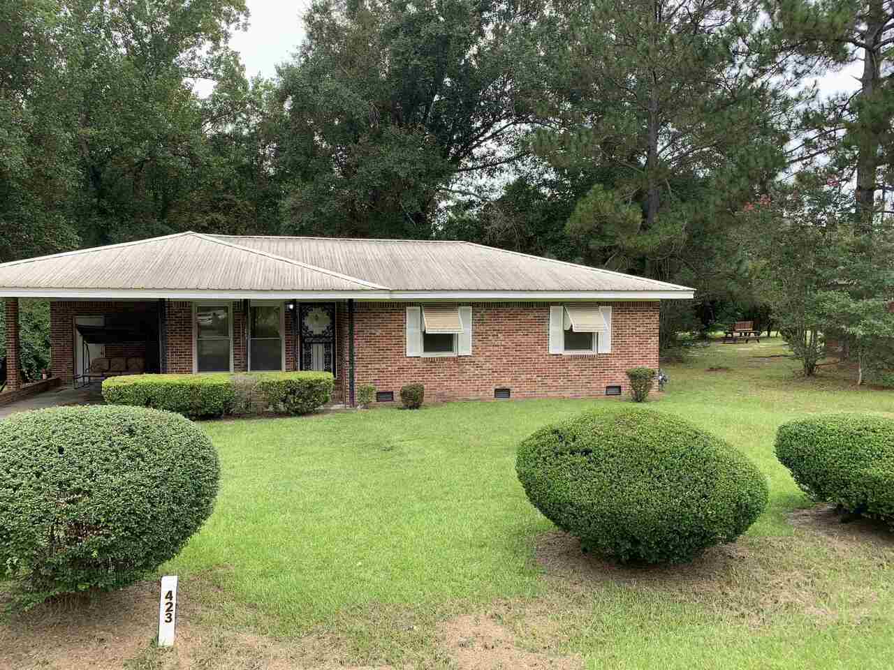 3 bedroom, 2 bathroom, 1,556 sq ft single family residence sold at 423 William Rountree Street, Swainsboro, GA 30401