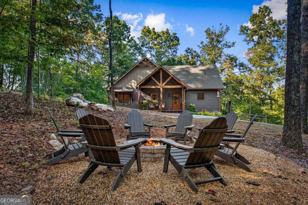 5 bedroom, 4 bathroom, 3,012 sq ft cabin,single family residence for sale at 1081 Dills Road, Blue Ridge, GA 30513 — photo 5
