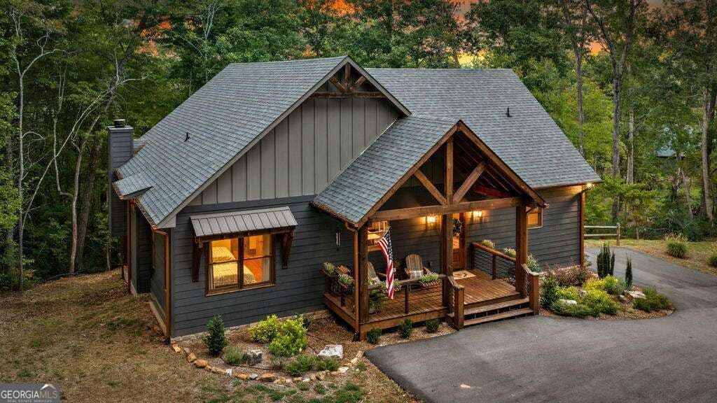 5 bedroom, 4 bathroom, 3,012 sq ft cabin,single family residence for sale at 1081 Dills Road, Blue Ridge, GA 30513 — photo 4