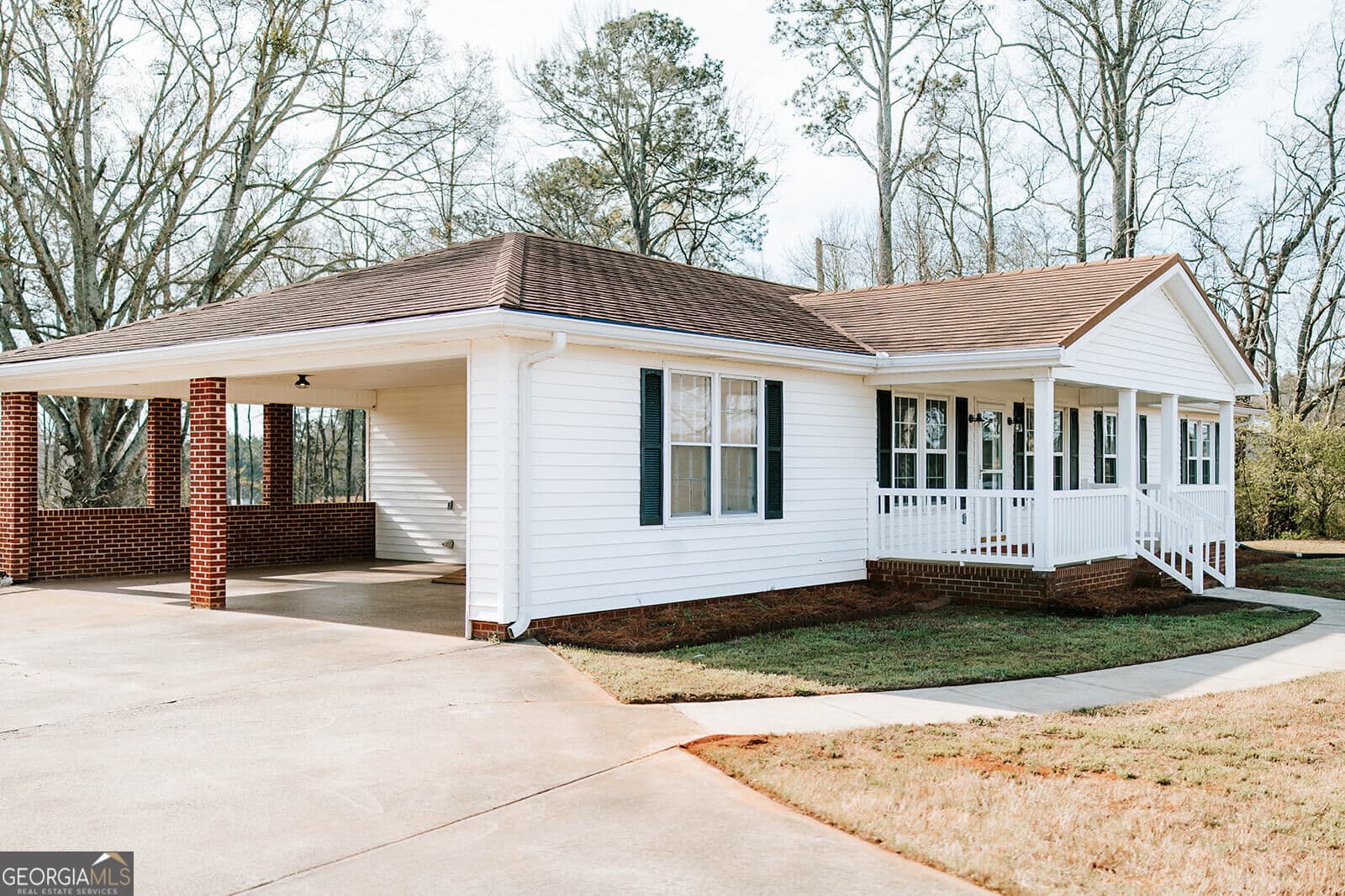 5 bedroom, 3 bathroom, 3,328 sq ft single family residence for sale at 674 Yancey Road, Arnoldsville, GA 30619 — photo 3
