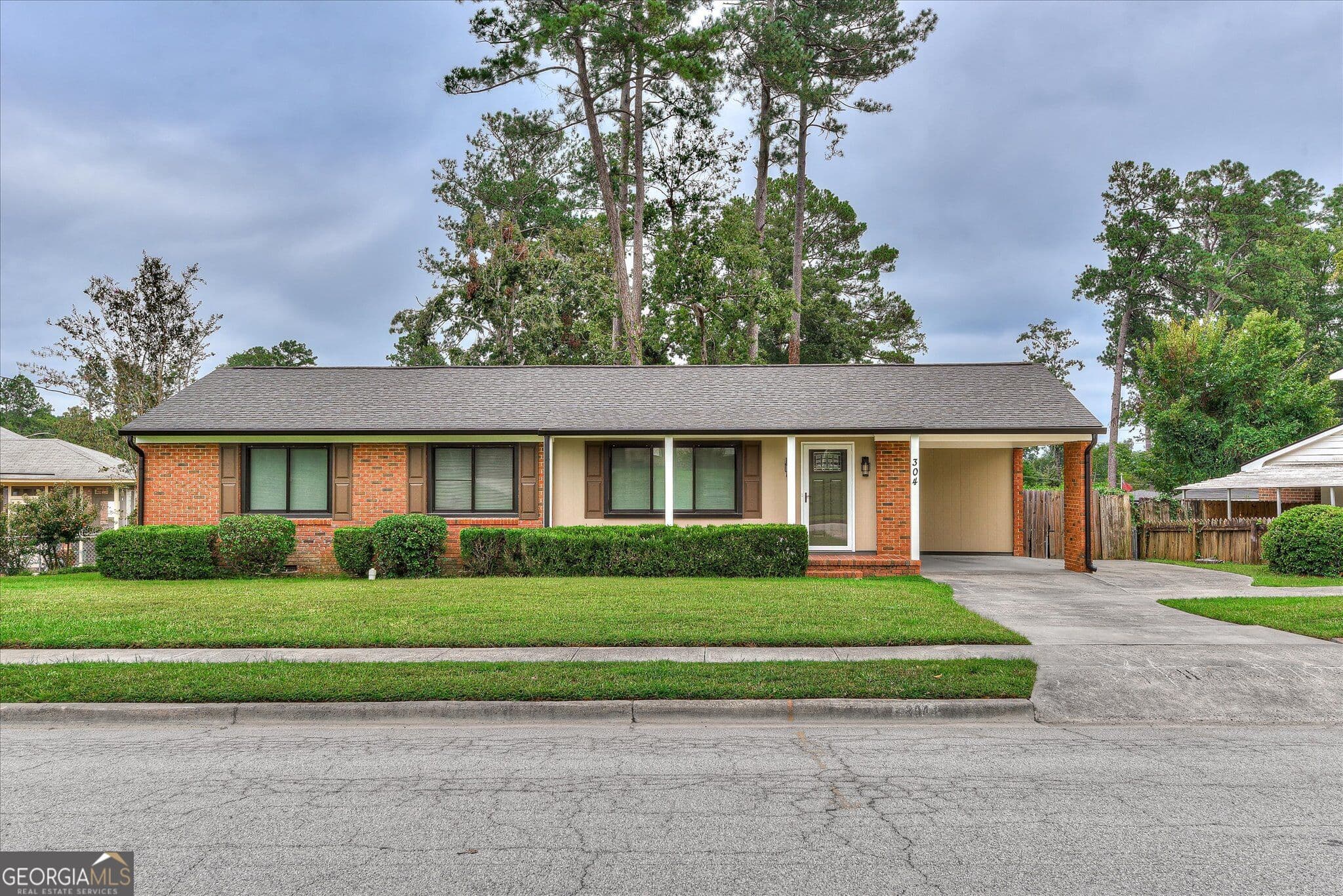 3 bedroom, 2 bathroom single family residence for sale at 304 Kings Chapel Road, Augusta, GA 30907 — photo 4