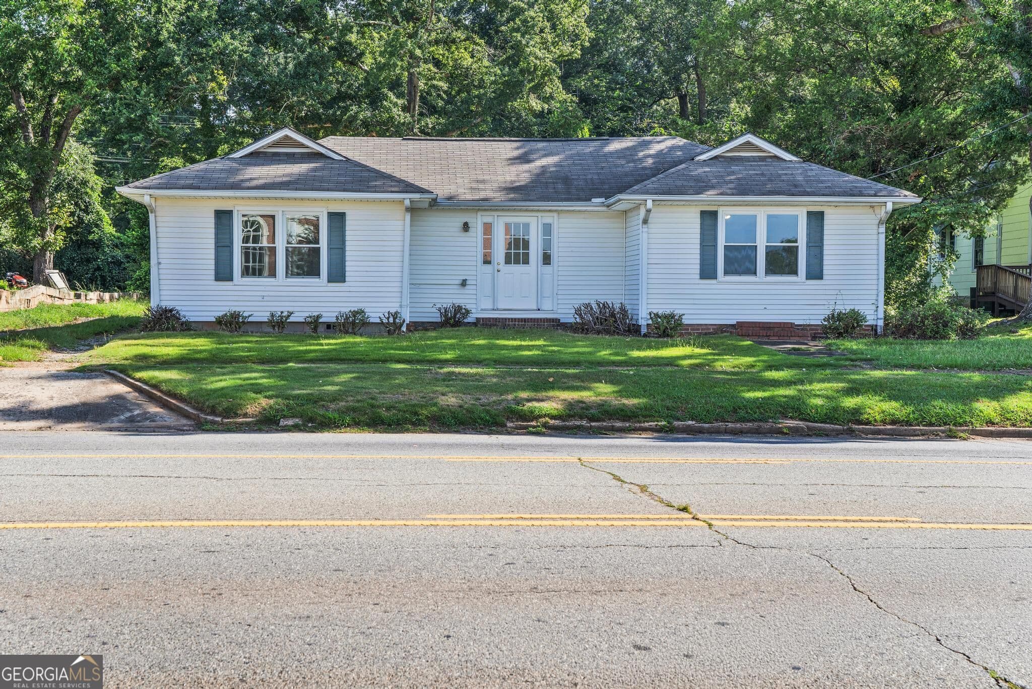 3 bedroom, 2 bathroom, 1,568 sq ft single family residence for sale at 56 Brooklyn Avenue, Forsyth, GA 31029