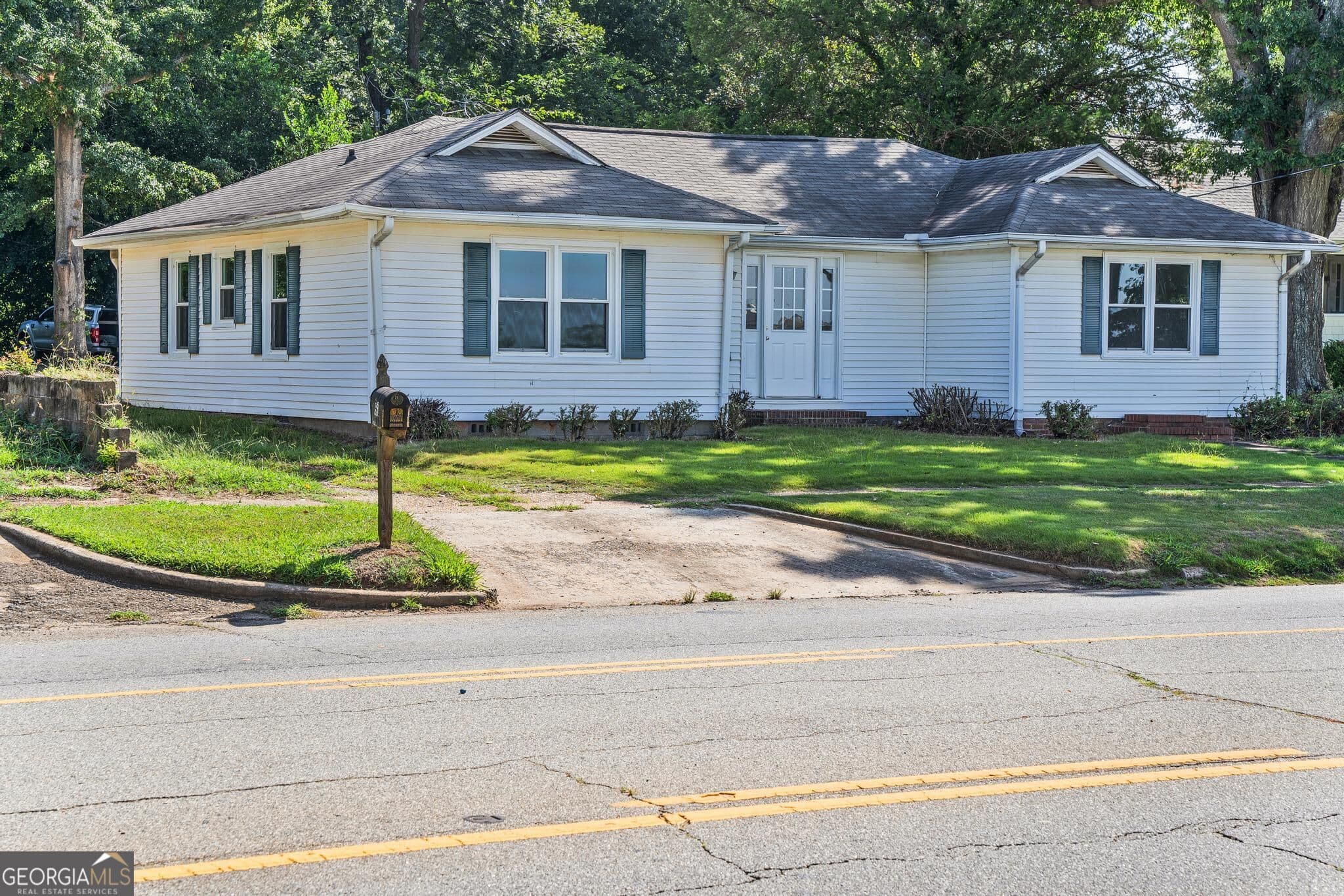 3 bedroom, 2 bathroom, 1,568 sq ft single family residence for sale at 56 Brooklyn Avenue, Forsyth, GA 31029 — photo 10