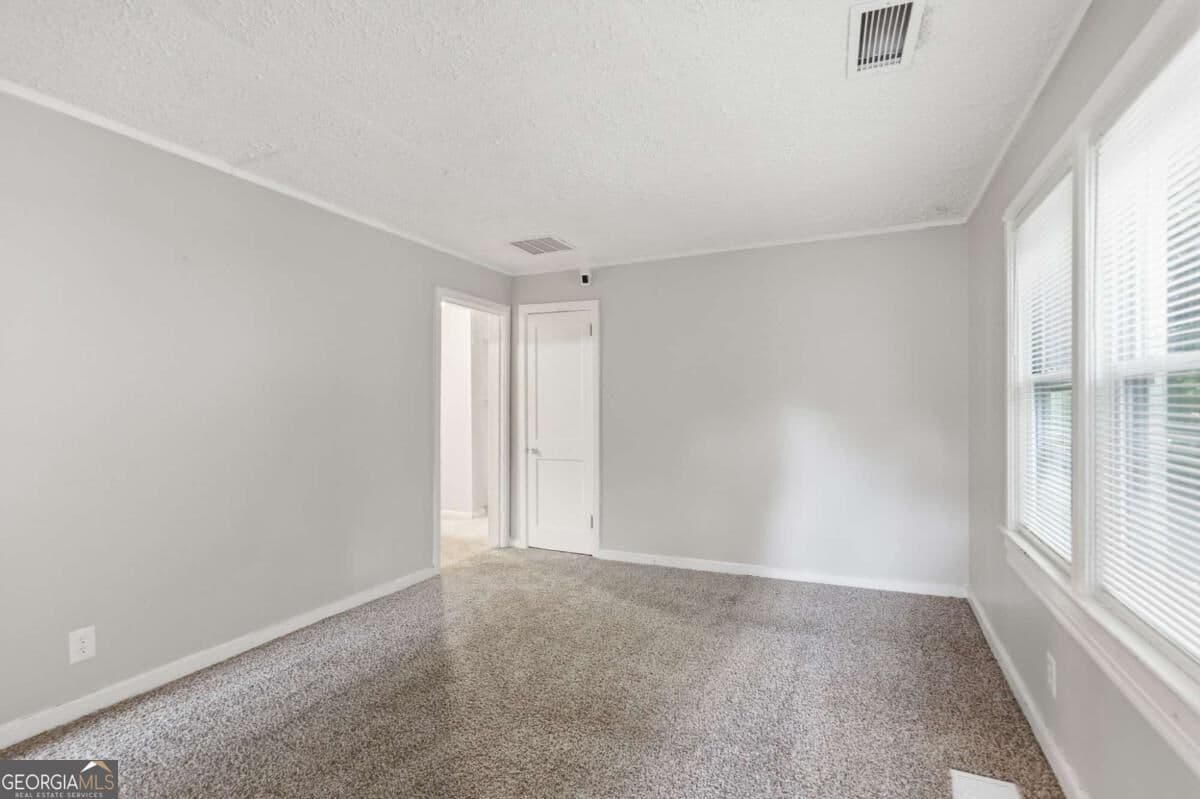 3 bedroom, 1 bathroom, 1,120 sq ft single family residence for sale at 1800 Oakmont Drive, Atlanta, GA 30314 — photo 4