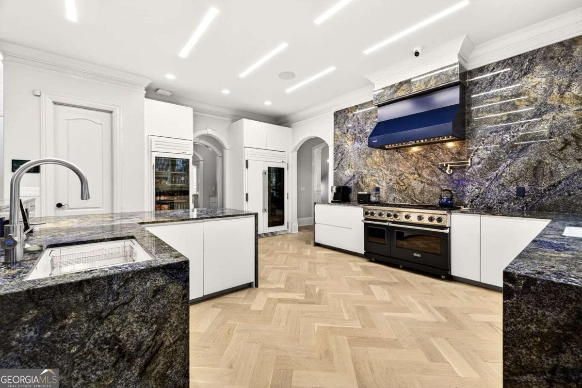 8 bedroom, 8 bathroom single family residence for sale at 2015 Shaudi Lane, Atlanta, GA 30345 — photo 3