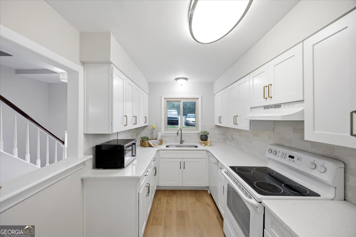 2 bedroom, 2.5 bathroom, 1,164 sq ft condominium for sale at 812 Willow Creek Drive, Macon, GA 31204 — photo 3