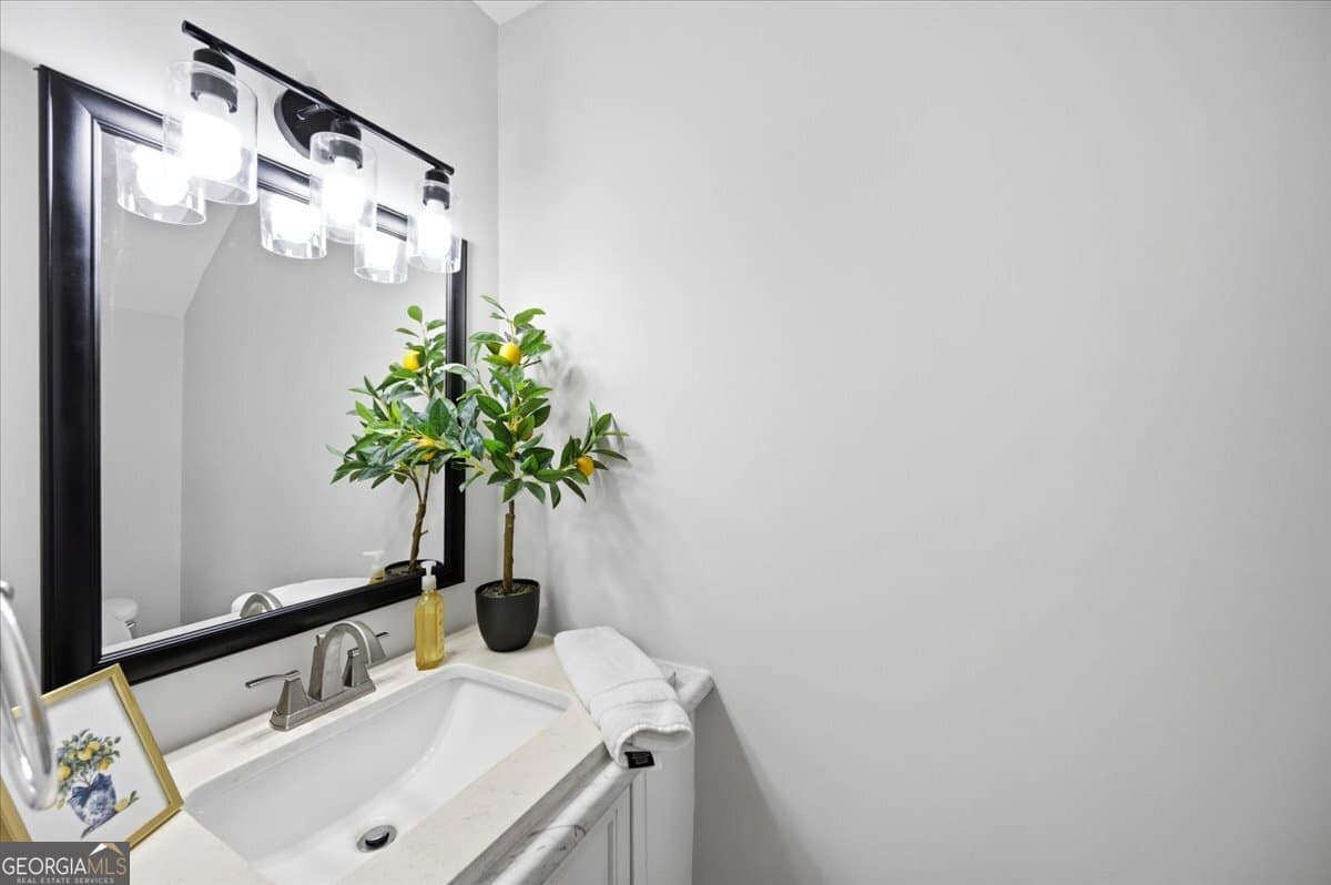 2 bedroom, 2.5 bathroom, 1,164 sq ft condominium for sale at 812 Willow Creek Drive, Macon, GA 31204 — photo 5