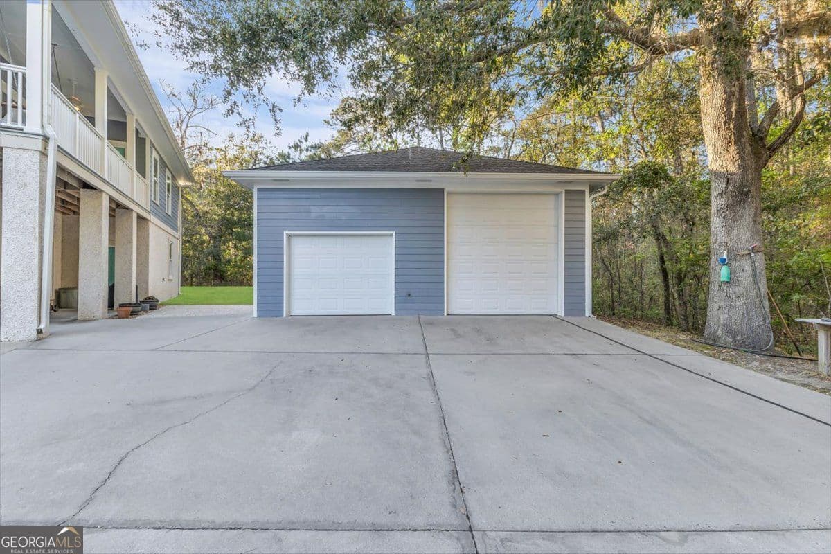 3 bedroom, 3 bathroom, 2,000 sq ft single family residence for sale at 1039 Shell Point Cove Road, Townsend, GA 31331 — photo 3