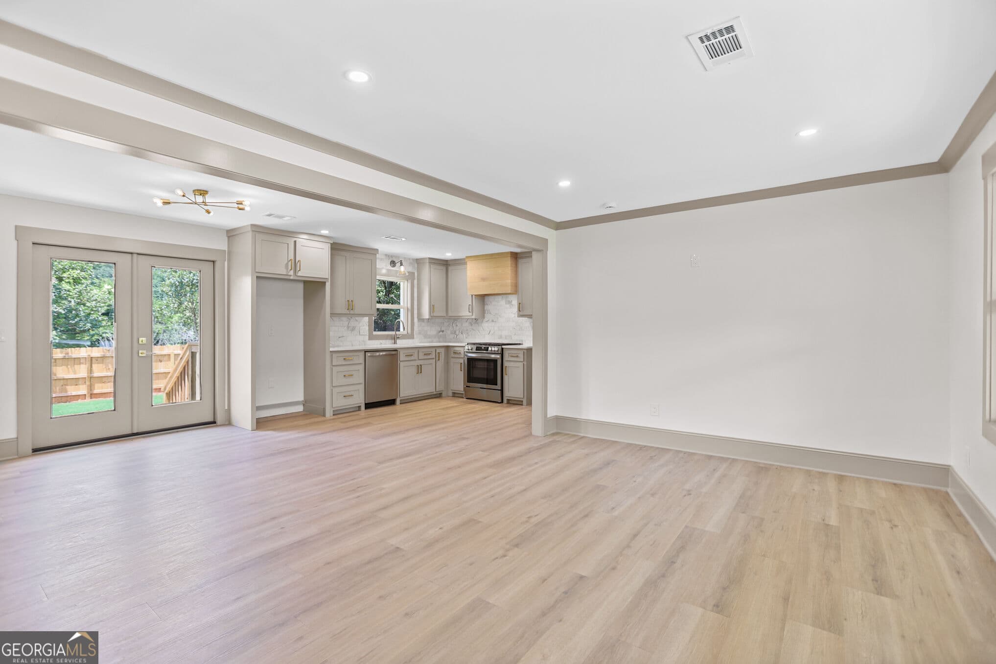 4 bedroom, 3 bathroom, 1,752 sq ft single family residence for rent at 66 Young Avenue, Newnan, GA 30263 for $3,000 a month — photo 3