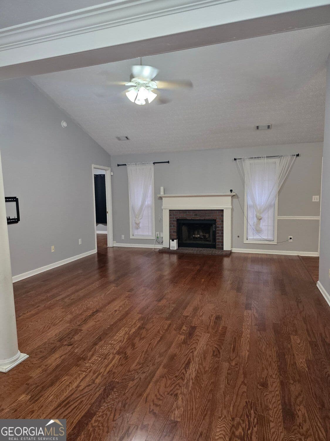 3 bedroom, 2 bathroom, 1,478 sq ft single family residence for sale at 135 Gingerbread Place, Fayetteville, GA 30214 — photo 3