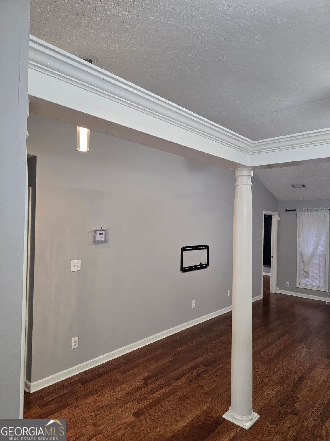 3 bedroom, 2 bathroom, 1,478 sq ft single family residence for sale at 135 Gingerbread Place, Fayetteville, GA 30214 — photo 5