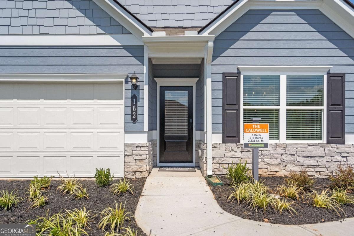 3 bedroom, 2.5 bathroom, 2,231 sq ft single family residence for sale at 127 Willow Circle, Rock Spring, GA 30739 — photo 4