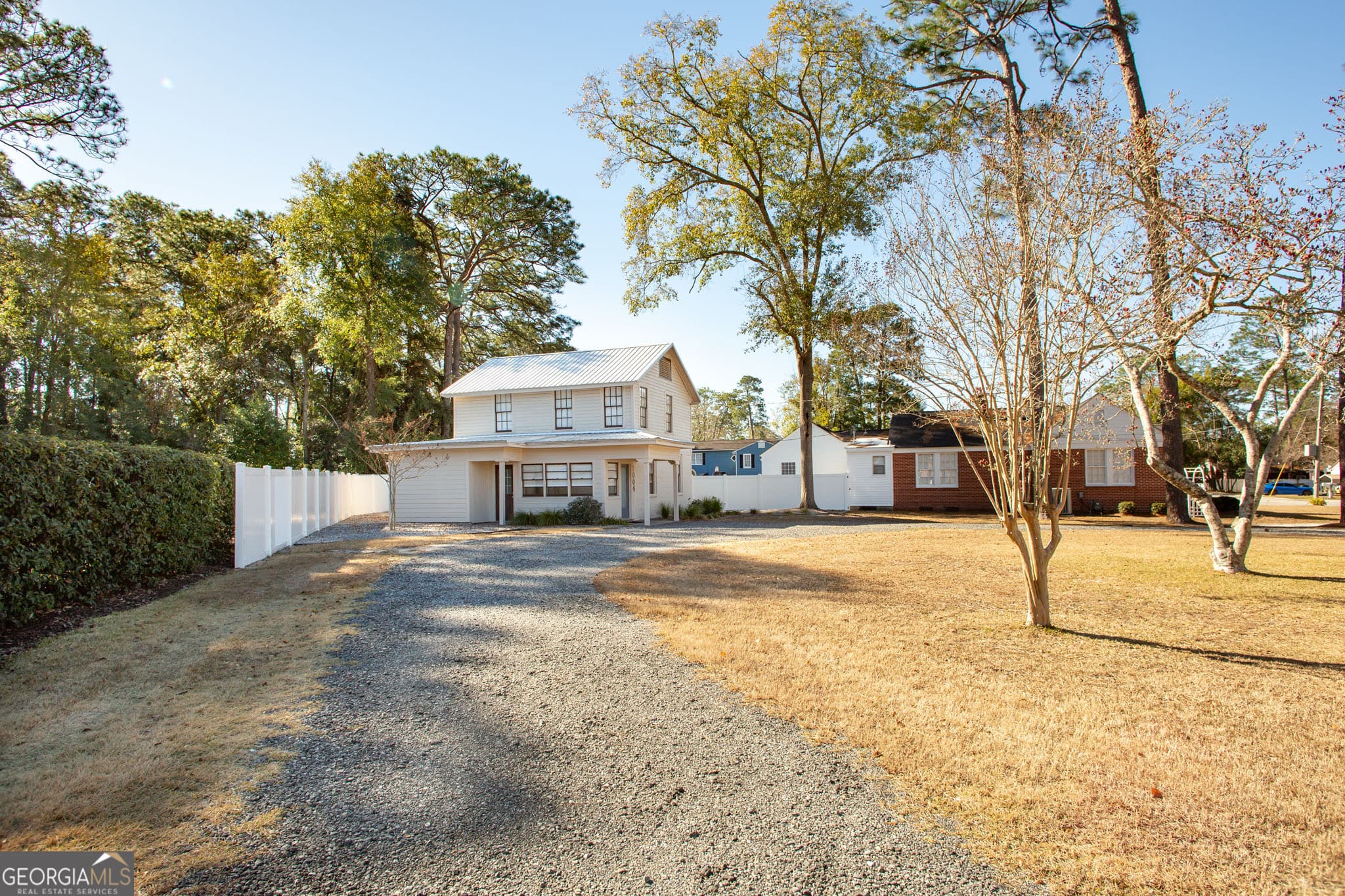 3 bedroom, 2 bathroom, 1,544 sq ft single family residence for sale at 1004 Hill Street, Waycross, GA 31501 — photo 2