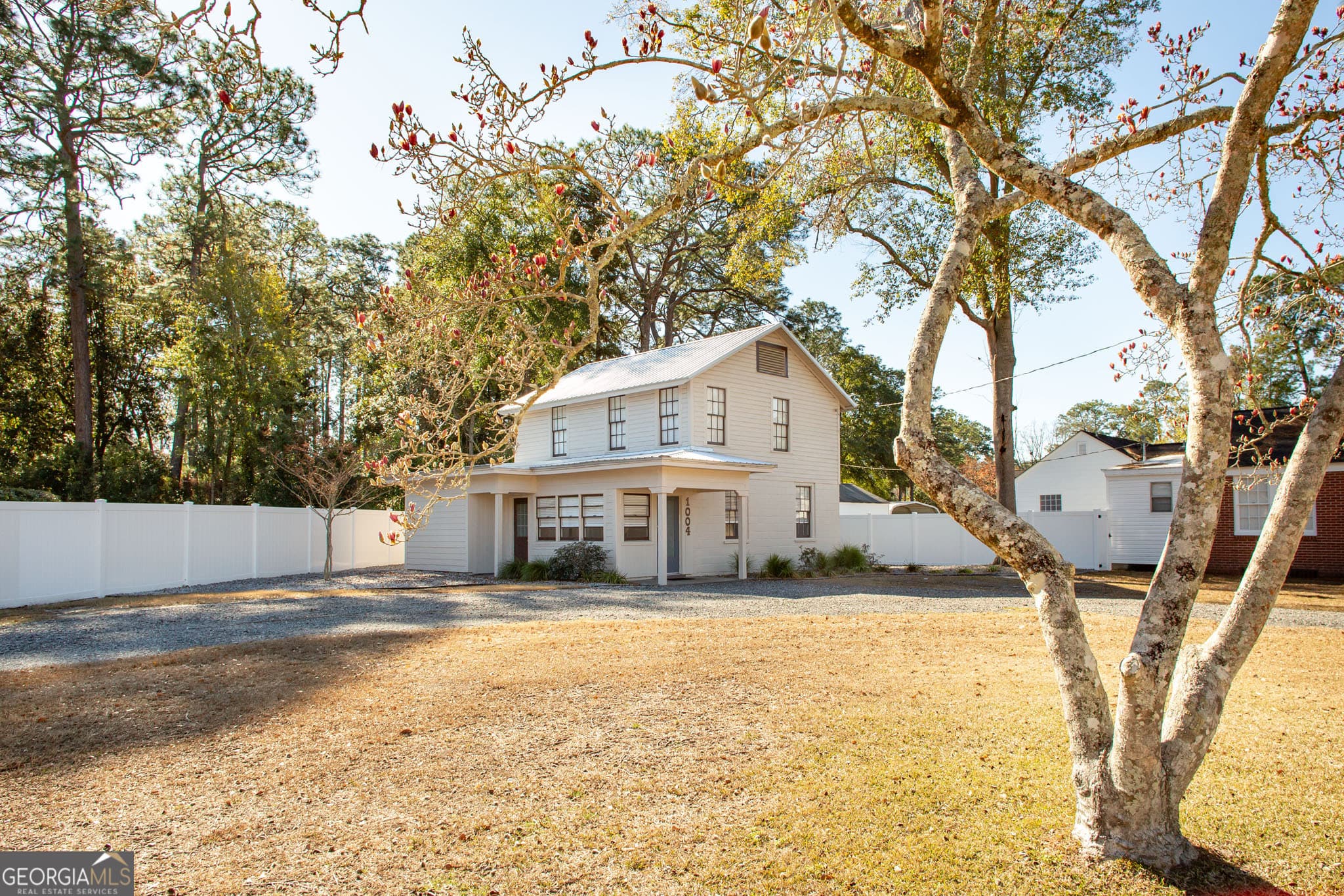 3 bedroom, 2 bathroom, 1,544 sq ft single family residence for sale at 1004 Hill Street, Waycross, GA 31501 — photo 3