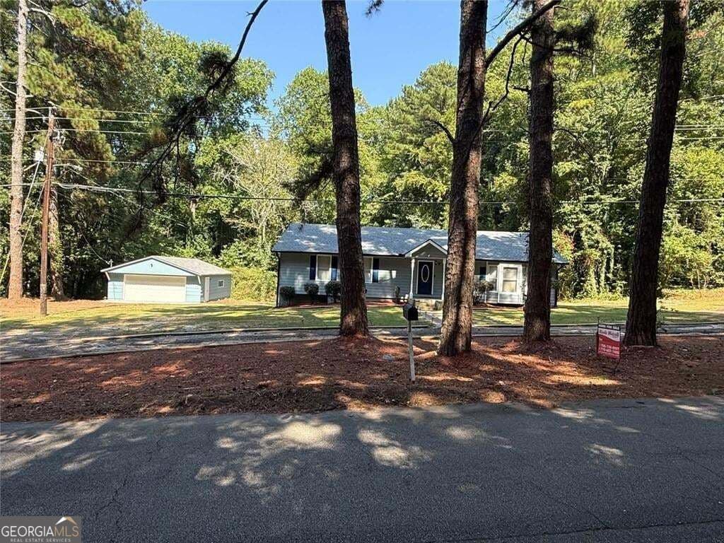 3 bedroom, 2 bathroom, 1,608 sq ft single family residence for sale at 200 Gordon Circle, Mableton, GA 30126 — photo 7