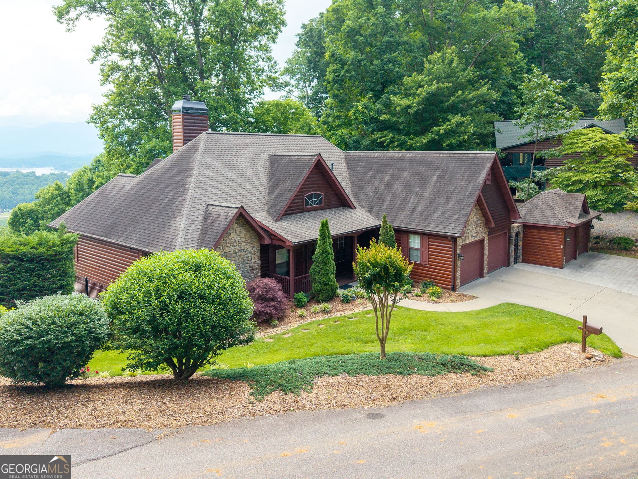 3 bedroom, 3.5 bathroom, 3,678 sq ft single family residence for sale at 1748 Harris Ridge Road, Young Harris, GA 30582 — photo 4